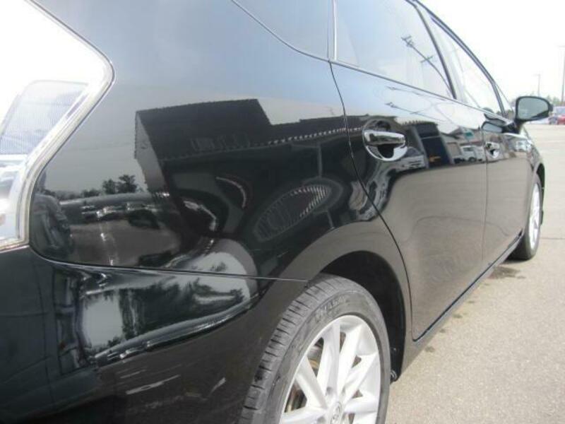 PRIUS ALPHA