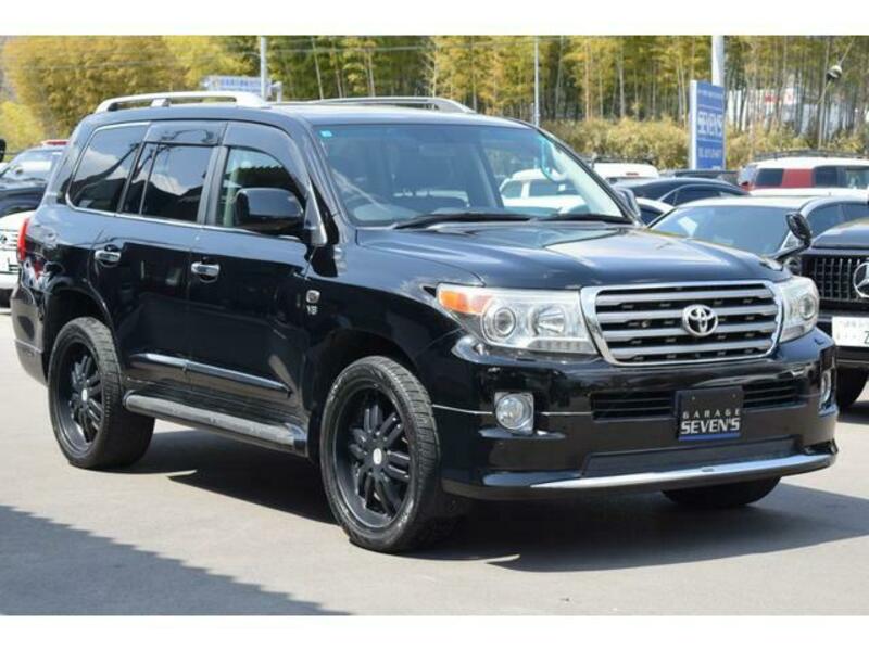 LAND CRUISER