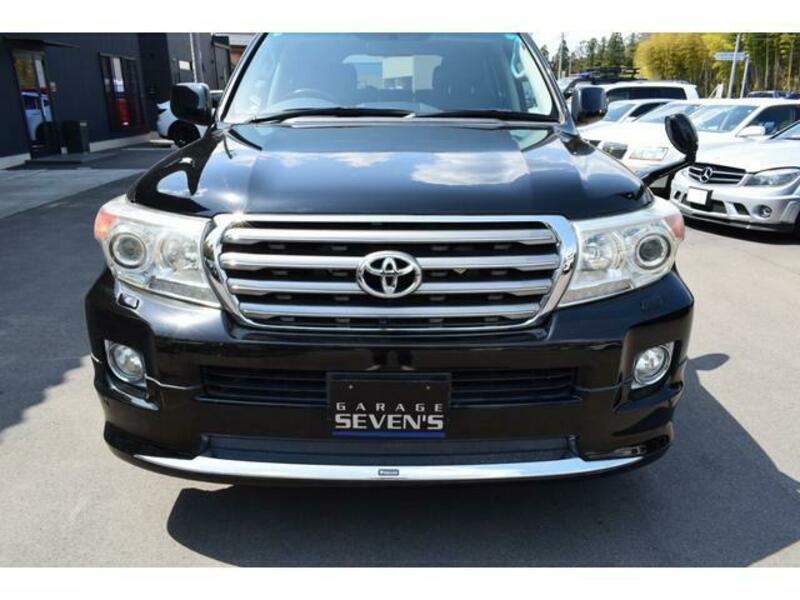 LAND CRUISER