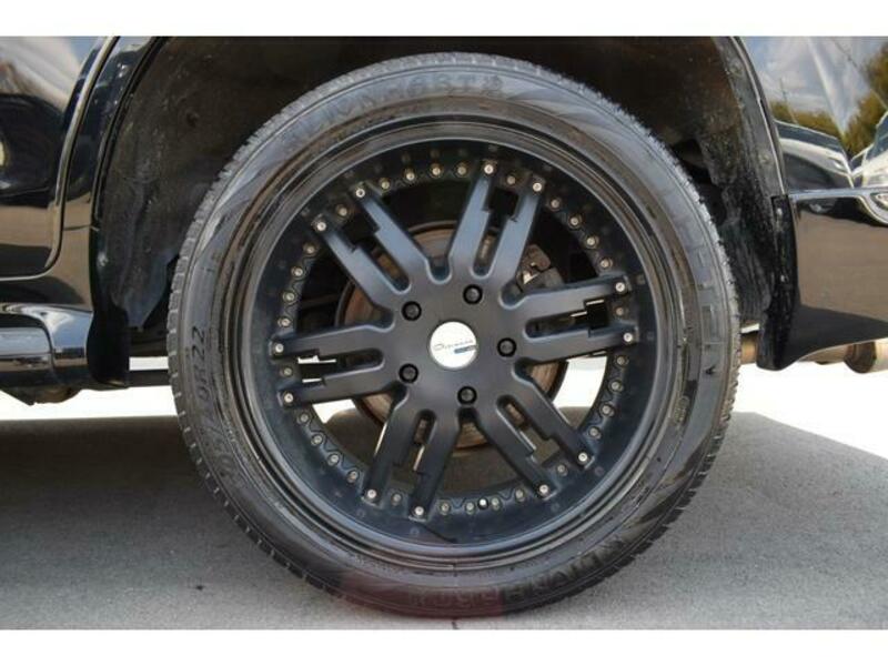 LAND CRUISER