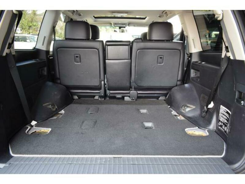 LAND CRUISER