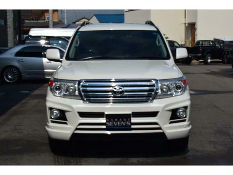 LAND CRUISER