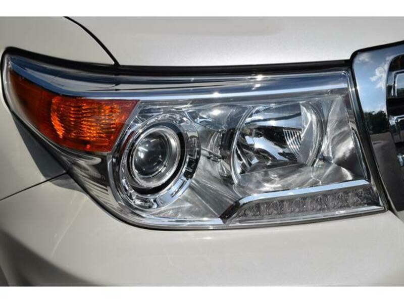 LAND CRUISER