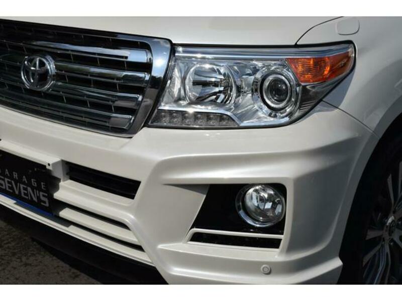 LAND CRUISER