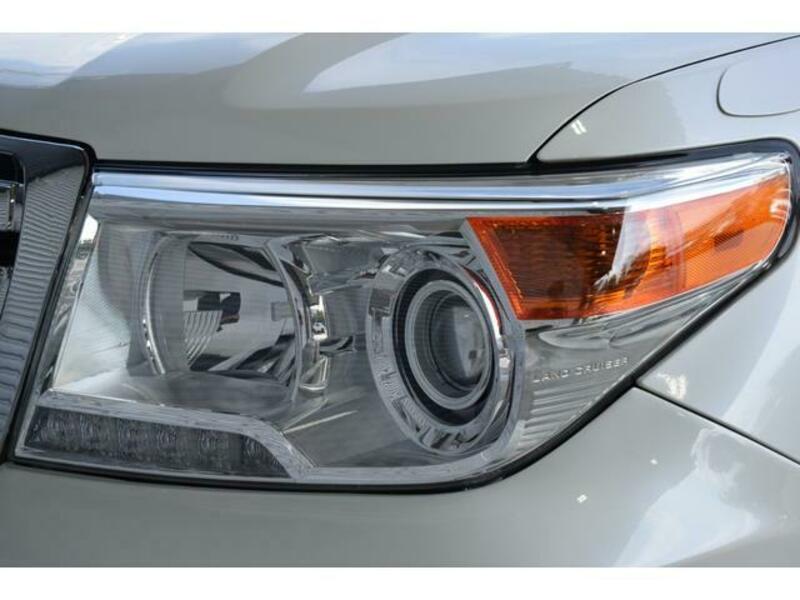 LAND CRUISER