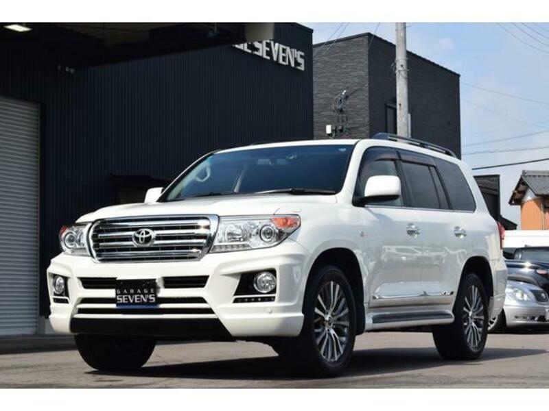 TOYOTA LAND CRUISER
