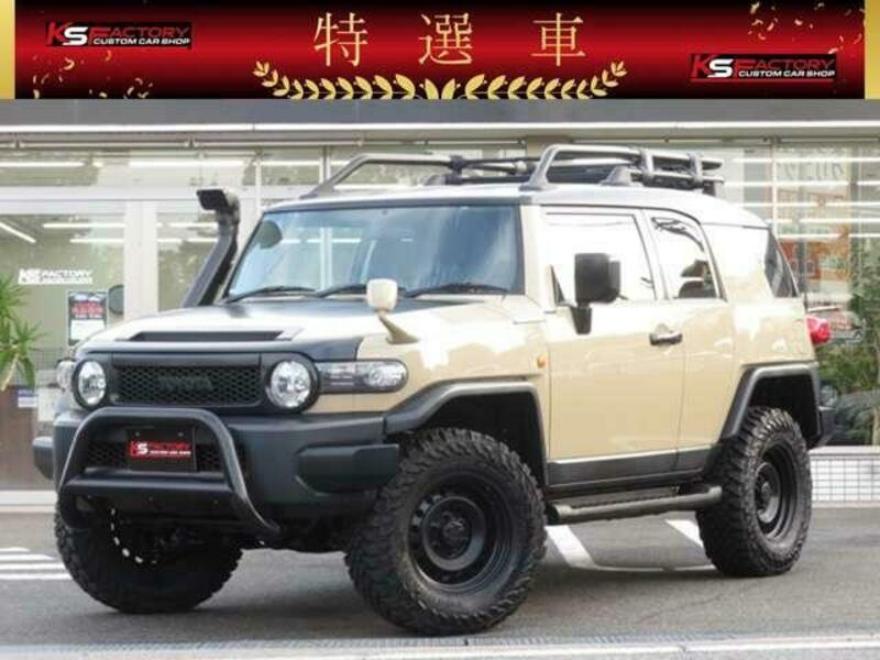 TOYOTA FJ CRUISER