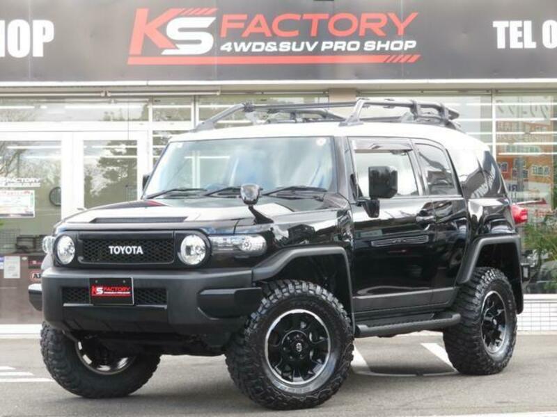 TOYOTA FJ CRUISER