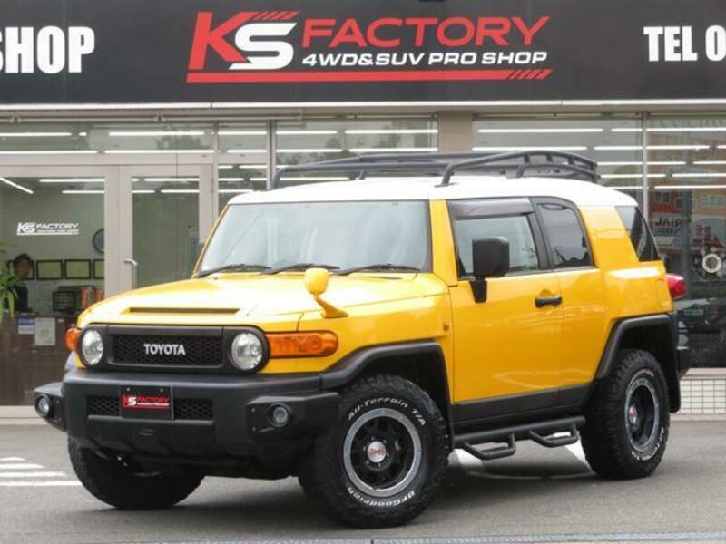 TOYOTA FJ CRUISER