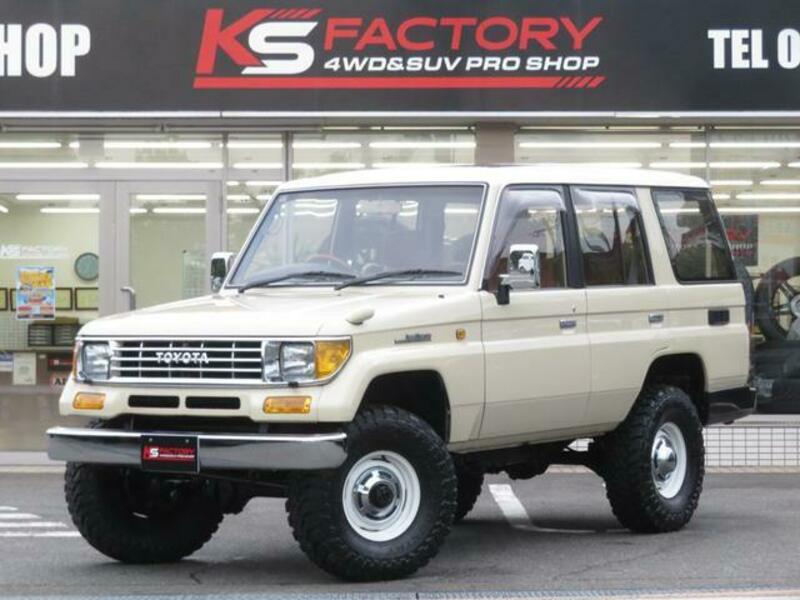 TOYOTA LAND CRUISER PRADO