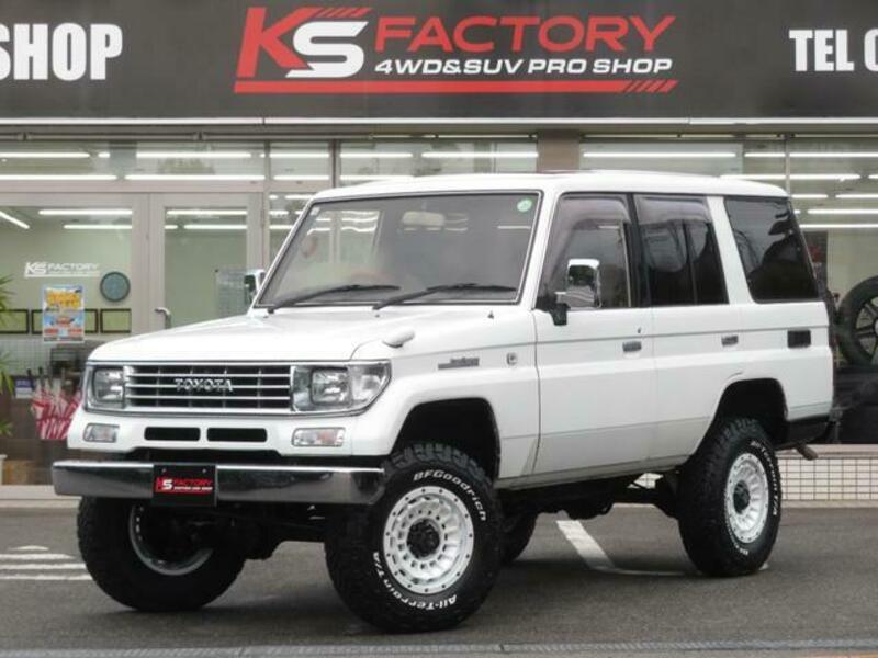 TOYOTA LAND CRUISER PRADO