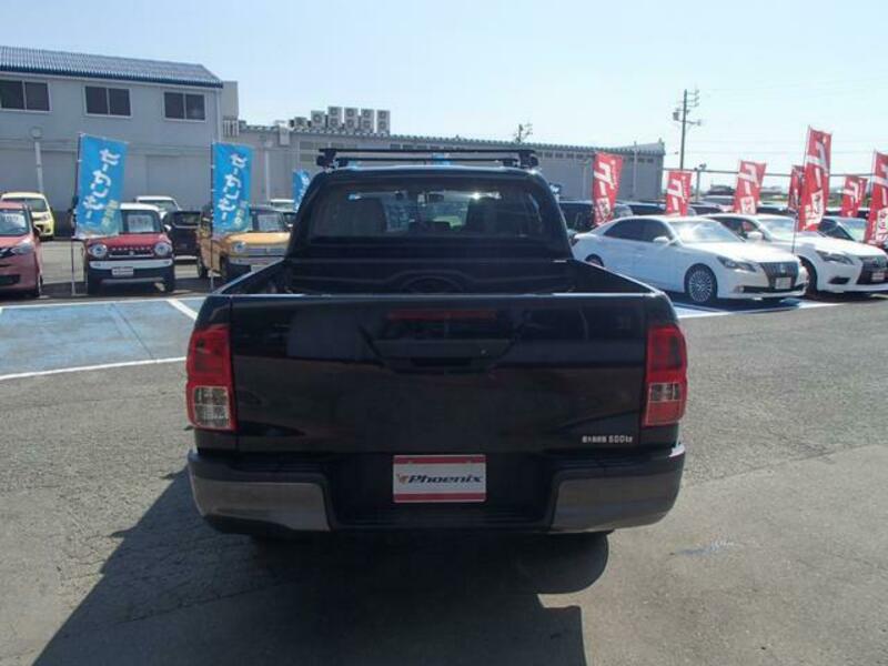 HILUX