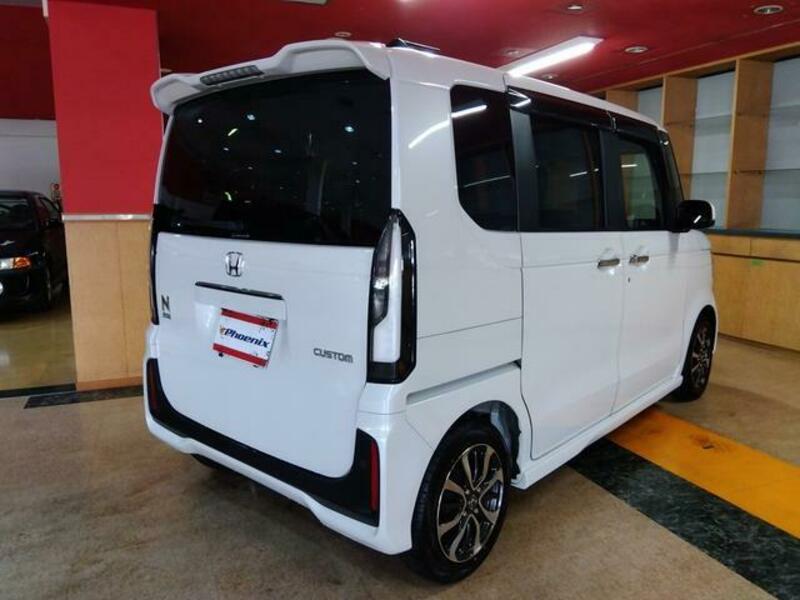 N BOX CUSTOM