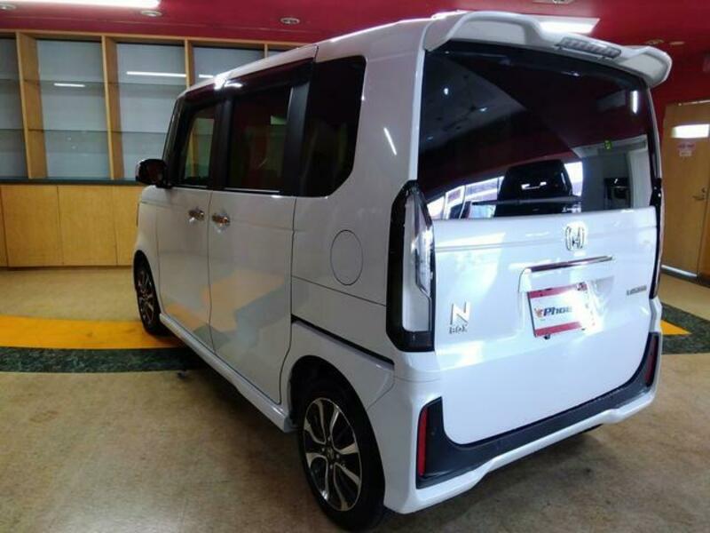 N BOX CUSTOM
