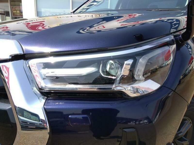 HILUX