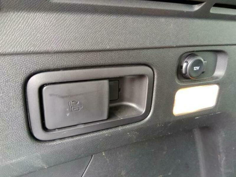3008