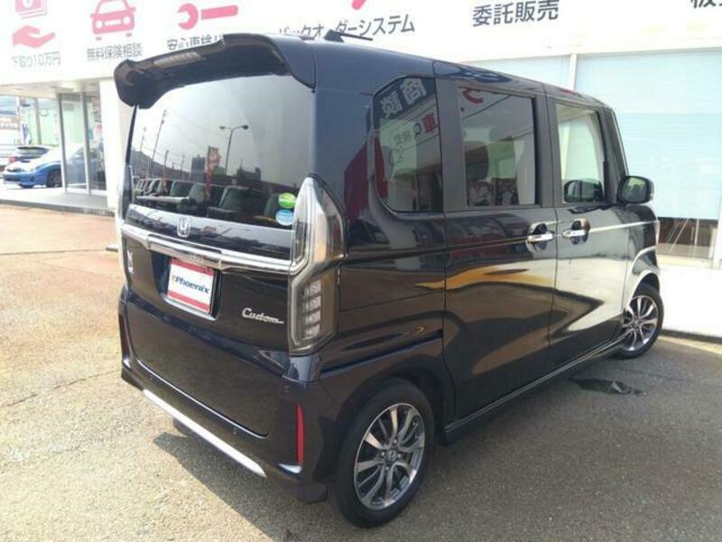 N BOX CUSTOM