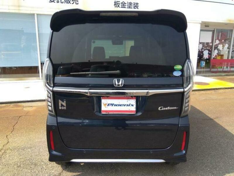 N BOX CUSTOM