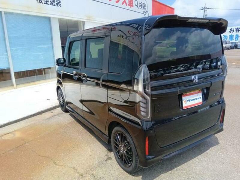 N BOX CUSTOM