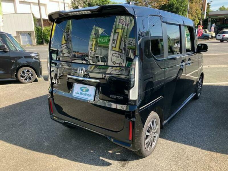 N BOX CUSTOM