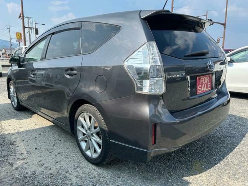 PRIUS ALPHA