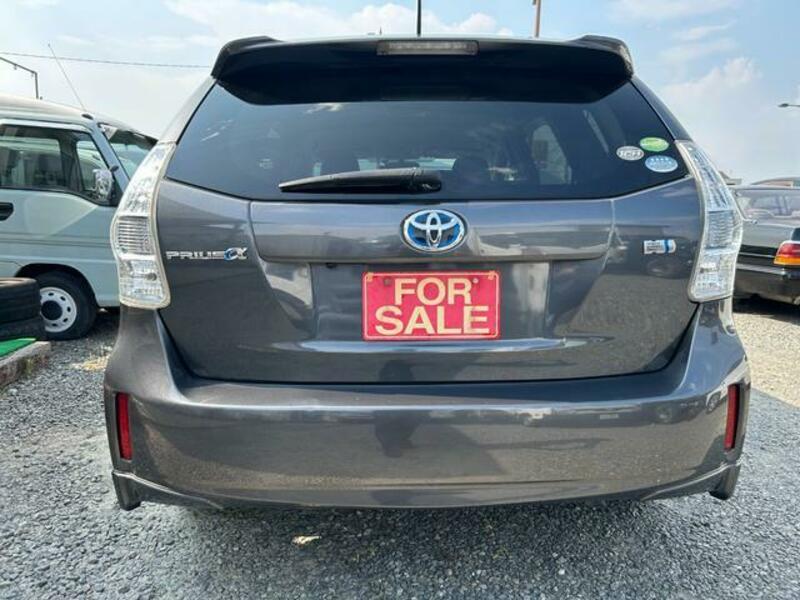 PRIUS ALPHA