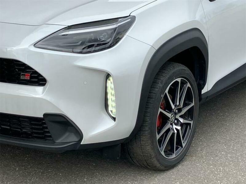 YARIS CROSS