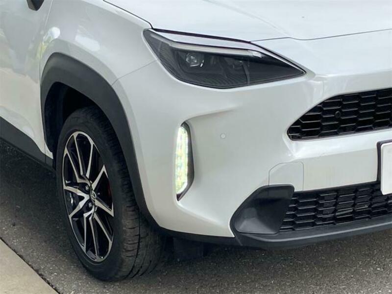 YARIS CROSS