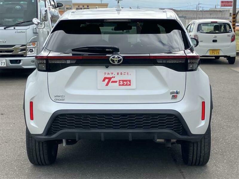 YARIS CROSS