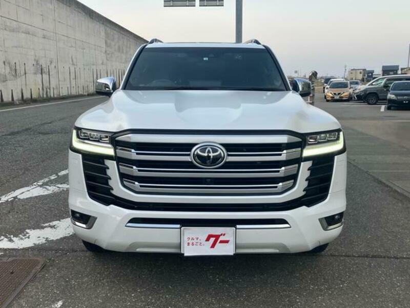 LAND CRUISER