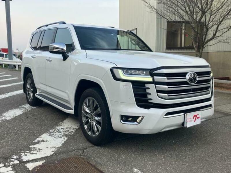 LAND CRUISER