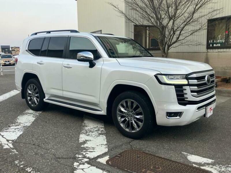 LAND CRUISER