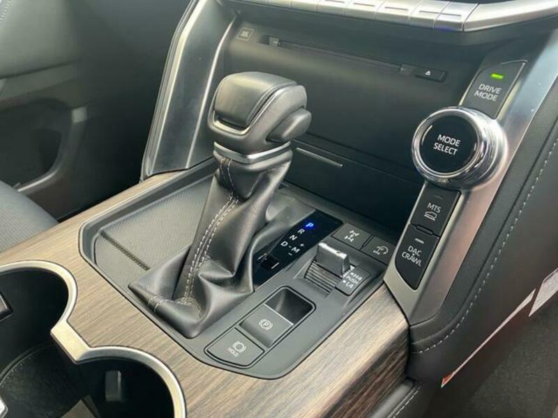 LAND CRUISER