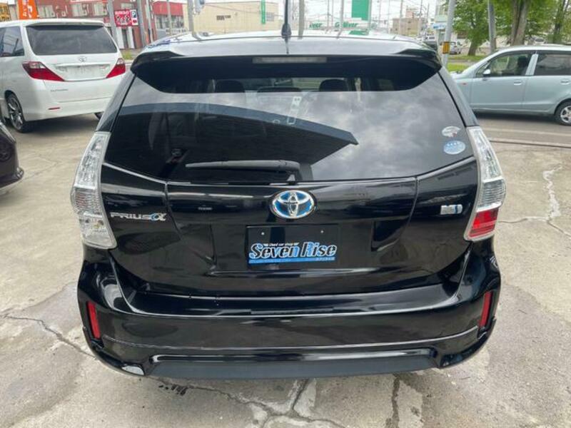 PRIUS ALPHA