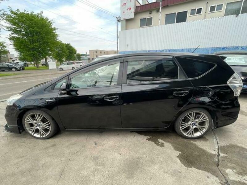 PRIUS ALPHA