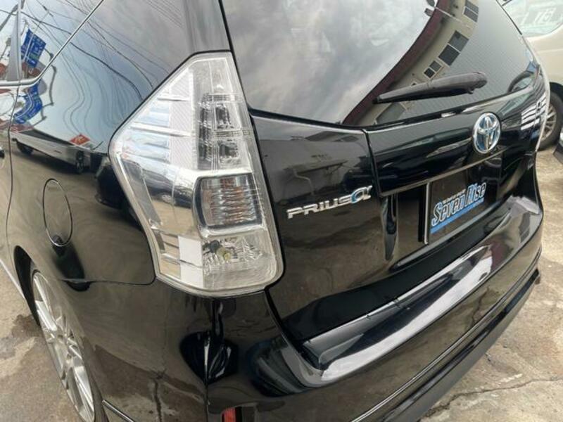 PRIUS ALPHA