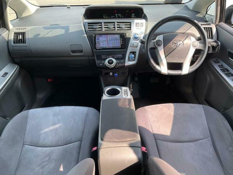 PRIUS ALPHA