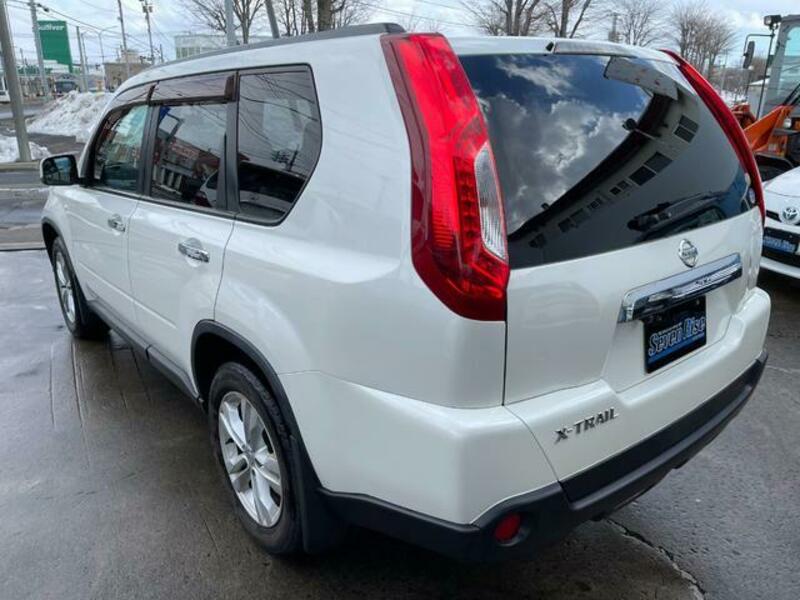 X-TRAIL