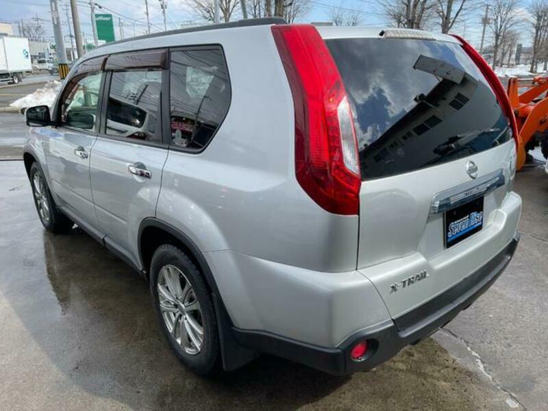 X-TRAIL