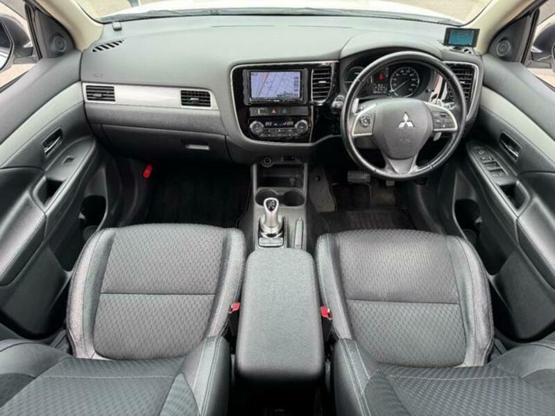 OUTLANDER PHEV