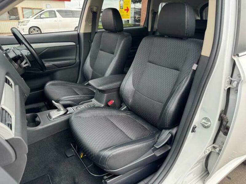 OUTLANDER PHEV