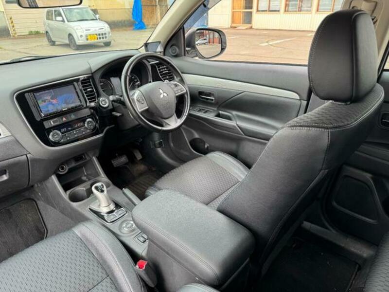 OUTLANDER PHEV