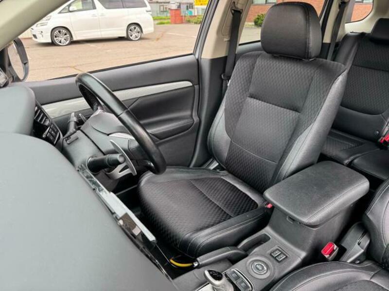 OUTLANDER PHEV