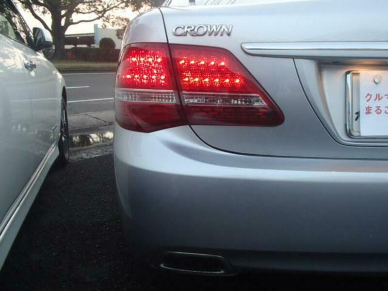 CROWN