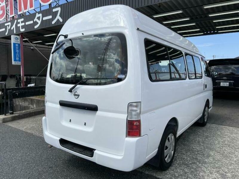 CARAVAN BUS