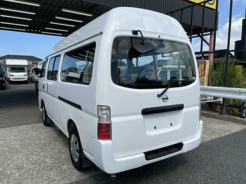 CARAVAN BUS