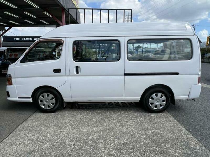 CARAVAN BUS