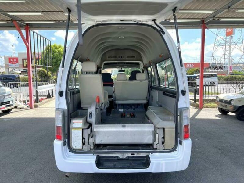 CARAVAN BUS