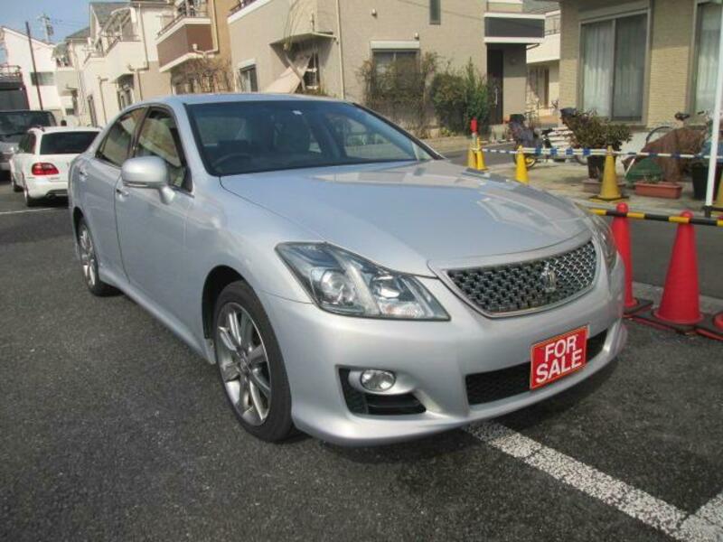 TOYOTA CROWN