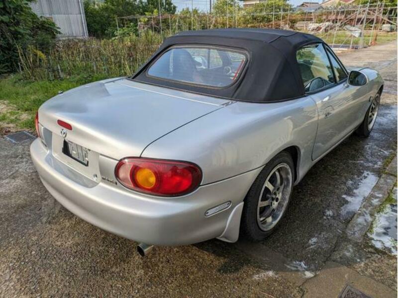 ROADSTER